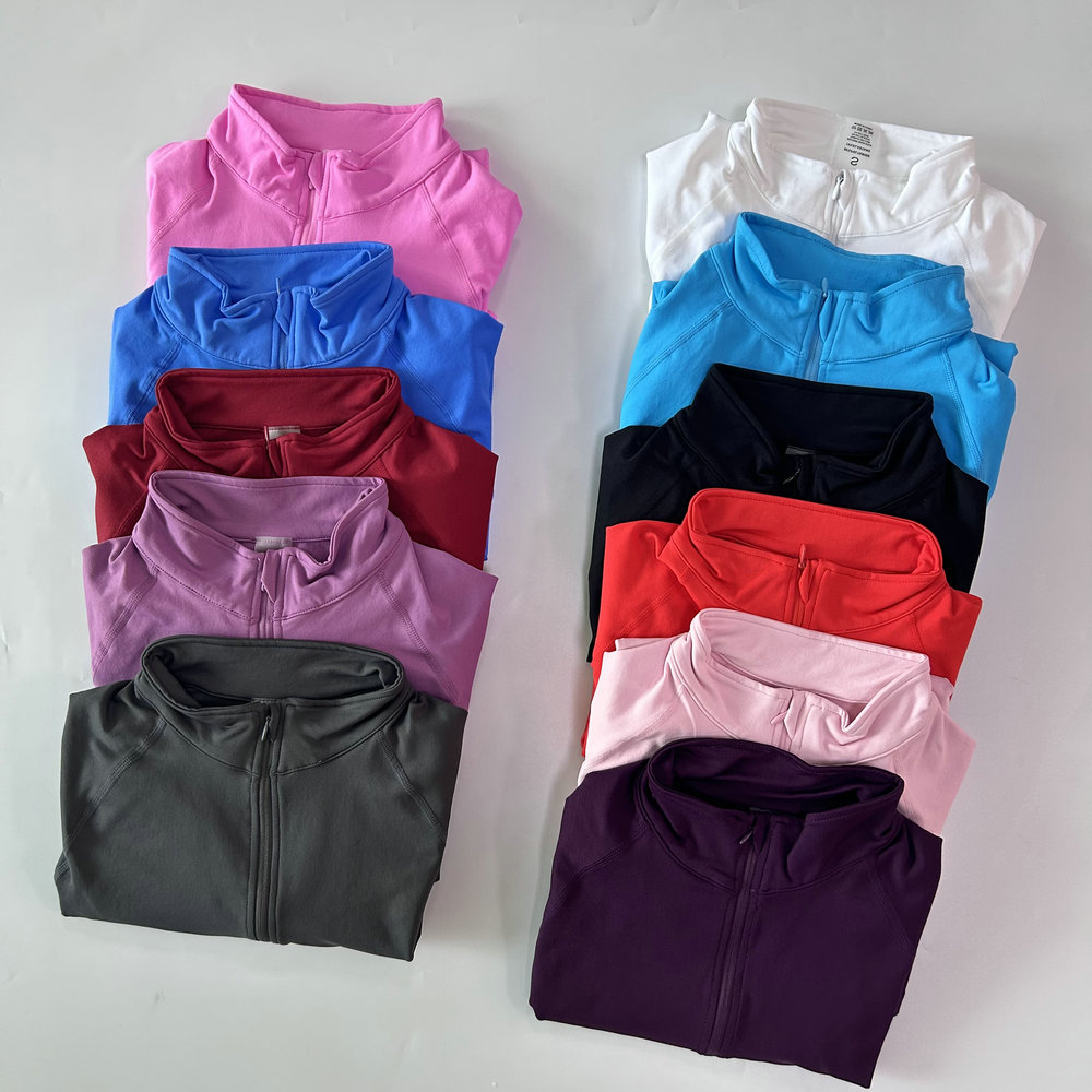 No Logo Yoga-Jacke mit halbem  – Yoga & Fitness Center Bewertung und Preis